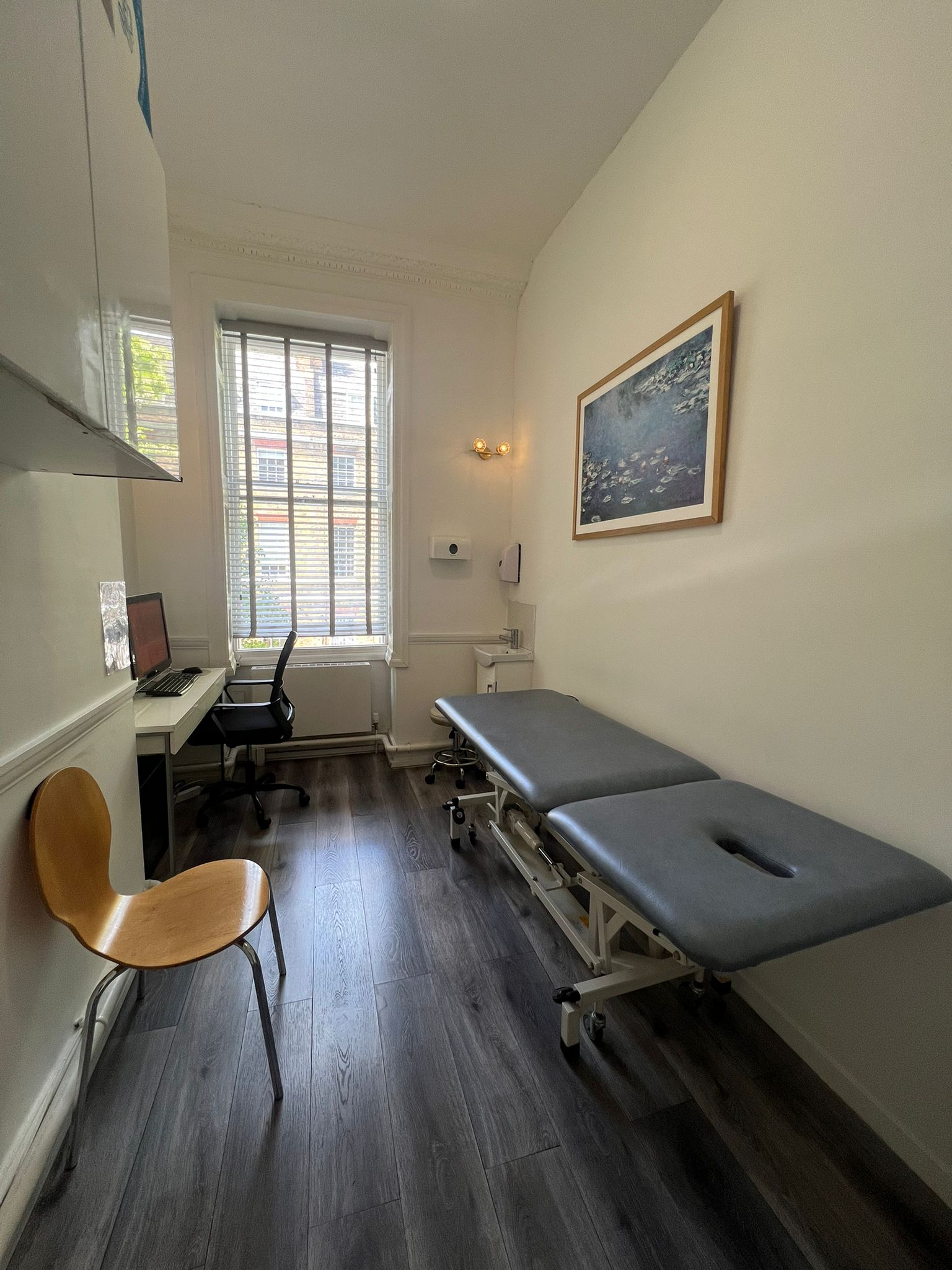 Massage Treatment Room at London Health Hub